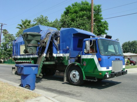 Professional waste clearance team in Ilford